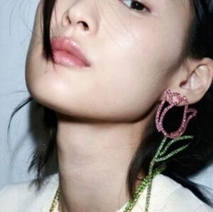 Pink tulip crystal drop earrings | ZARA NWOT